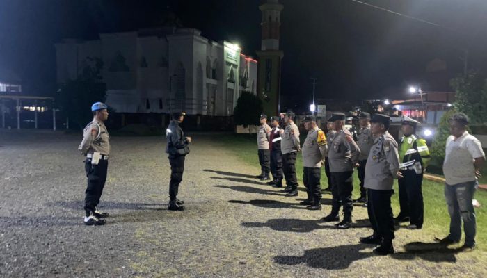 Kapolsek Pitumpanua Polres Wajo Pimpin Patroli Akhir Pekan