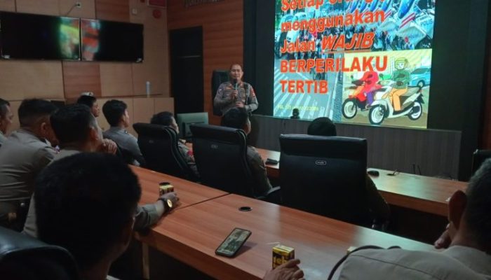Kasat Lantas Polres Pare-Pare Jadi Narasumber Dalam Kegiatan Safety Riding