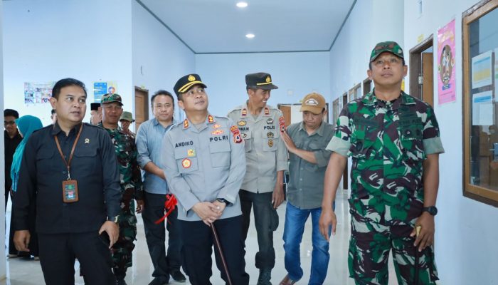 Kapolres Pinrang Hadiri Peresmian Gedung Puskesmas Sali-Sali Sekaligus Penyerahan Bantuan Makanan Stunting