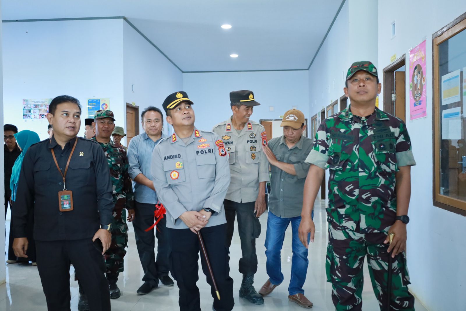 Kapolres Pinrang Hadiri Peresmian Gedung Puskesmas Sali-Sali Sekaligus Penyerahan Bantuan Makanan Stunting