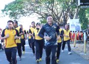 Tingkatkat Imun Dan Menjaga Stamina kapolres Mengajak Perdonel Jalan Sehat