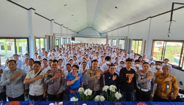 Wakil Bupati Apresiasi Kegiatan Jumat Curhat Polres Tana Toraja