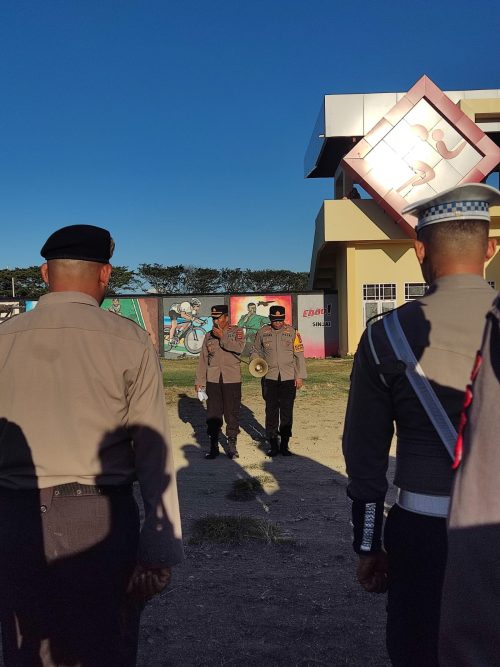 Kabag Ops Polres Sinjai Pimpin Apel Kesiapan Pam Festival dan Pasar Rakyat