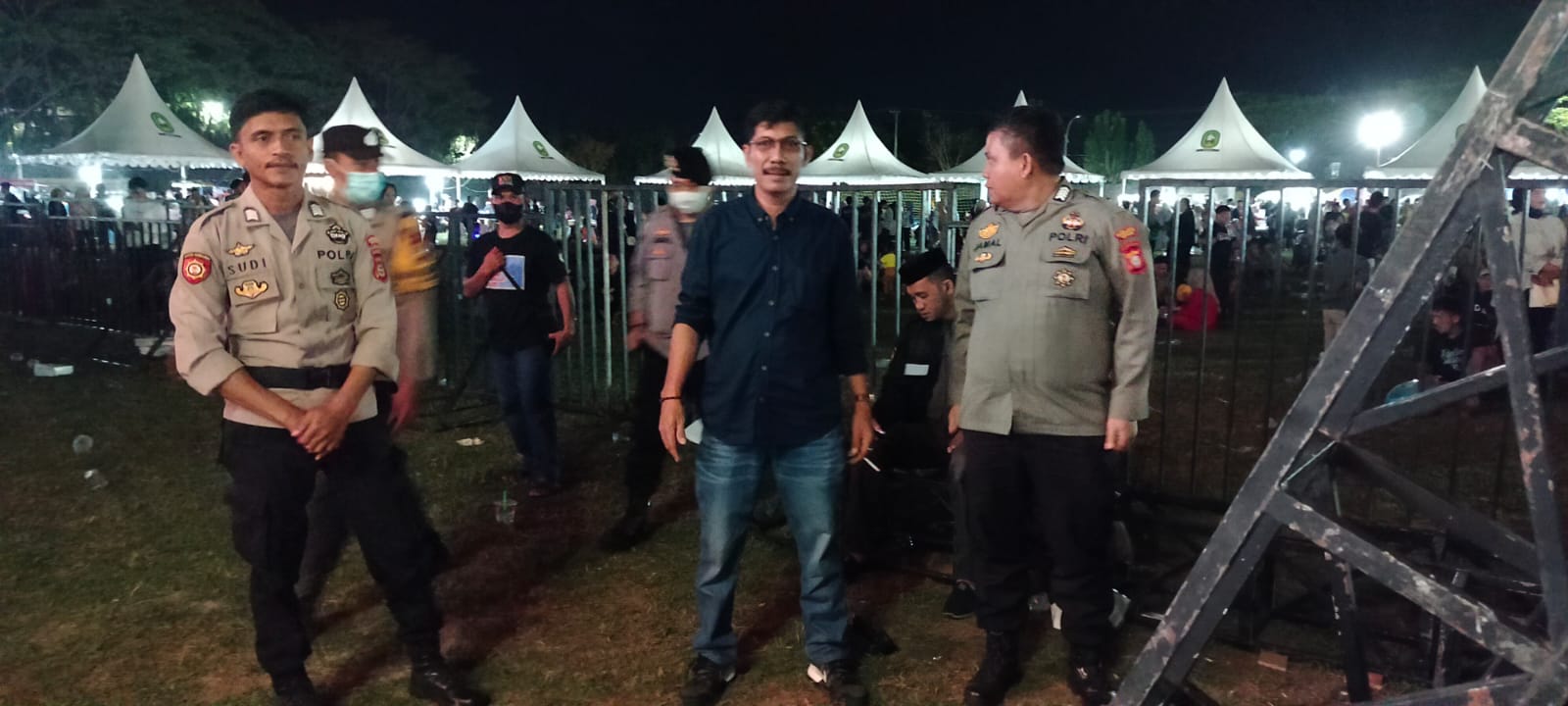 Polres Sinjai Lakukan Pengamanan Panggung Hiburan dan Pasar Rakyat