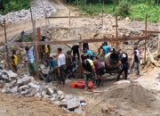 Pengerjaan Pondasi Jembatan Salowarani Dilanjutkan di Dusun 3 Paraja