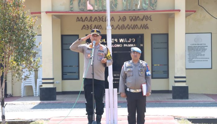 Kapolres Wajo Pimpin Upacara dan Pemeriksaan Kendaraan Dalam Rangka Kesiapan Operasi Mantap Brata 2023/2024