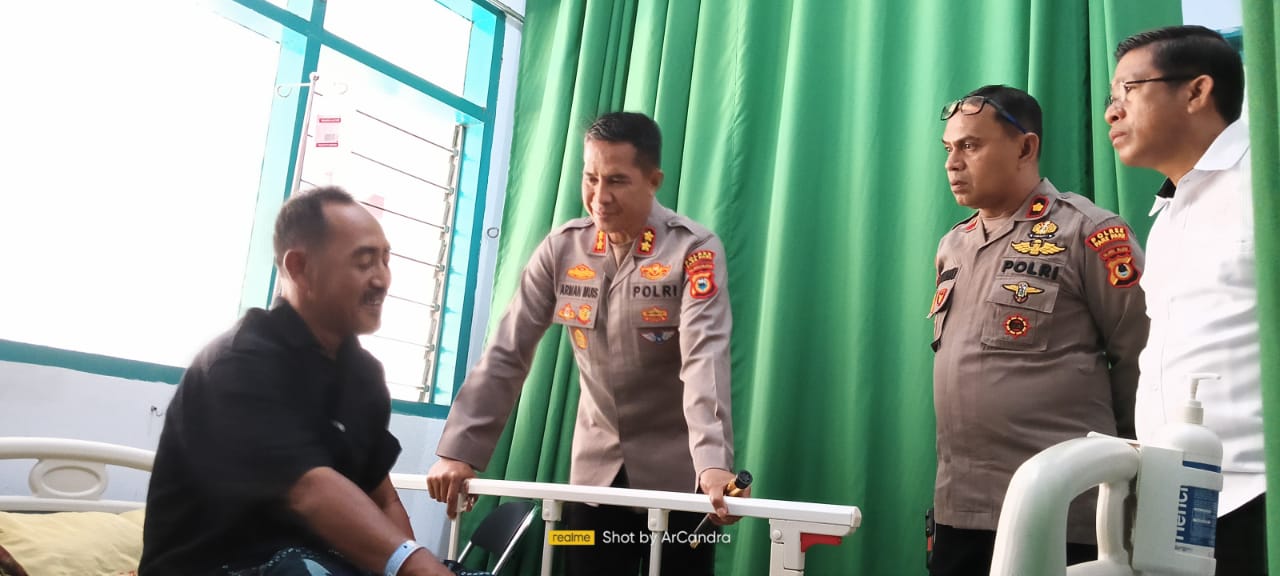 Teladan Kepemimpinan, Kapolres Parepare AKBP. Arman Muis Jenguk Anggotanya Yang Dirawat Di RS. Sumantri