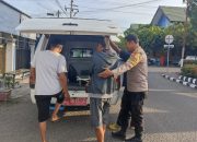 Bhabinkamtibmas Polsek Watang Sawitto Mengamankan ODGJ Yang Hendak Masuk Di Mako Polsek Watang Sawitto