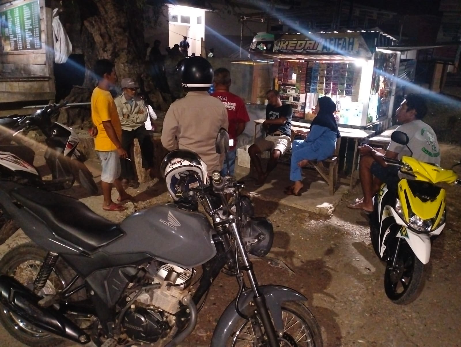 Polsek Majauleng Polres Wajo Menggelar Patroli Blue Light GunaAntisipasi Gangguan Kamtibmas di Wilkumnya