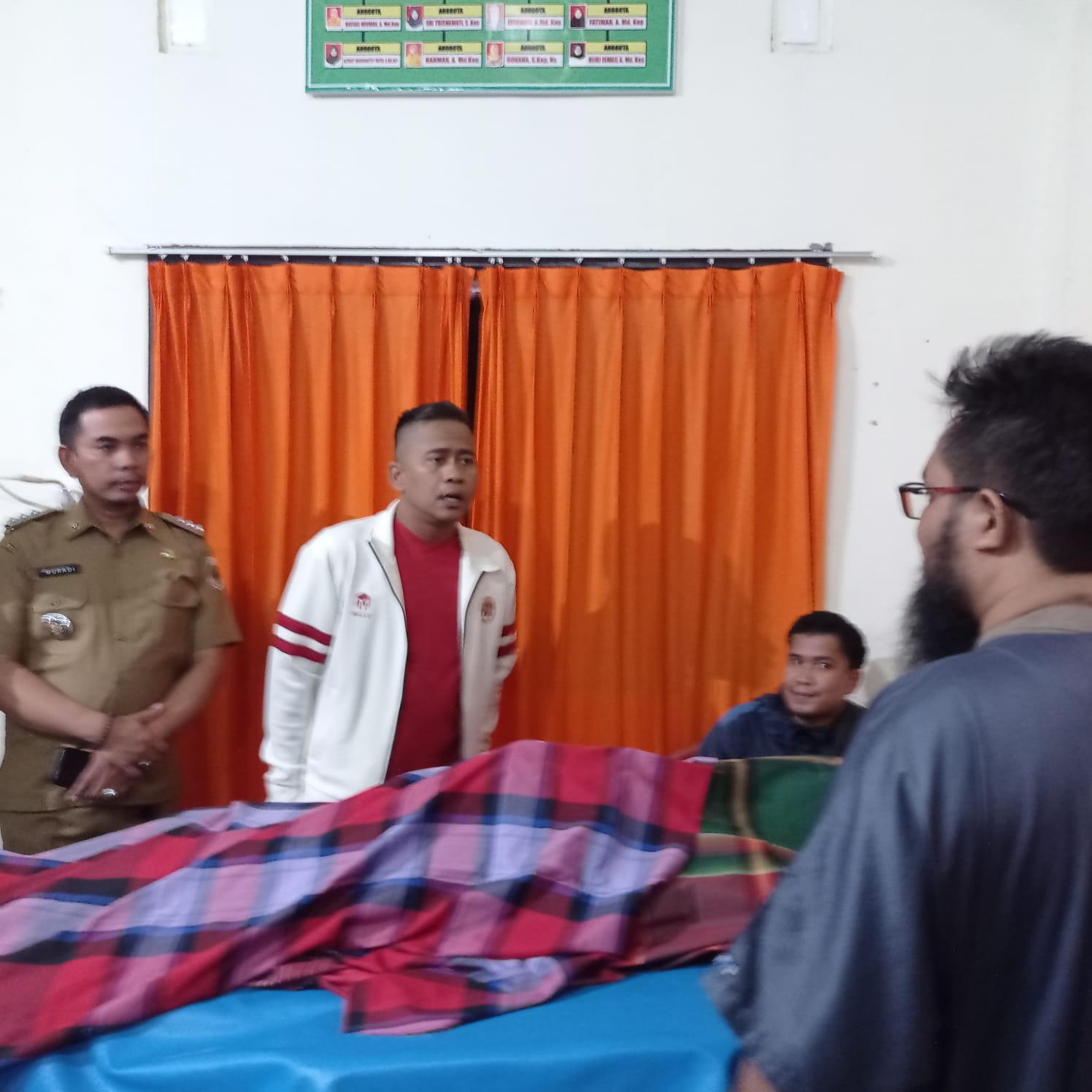 Kapolres Pinrang Mendatangi TKP Santri Ponpes Imam Asy-Syafii Tewas Tenggelam di Pantai Lowita Pinrang