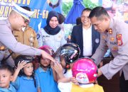Syukuran HUT Lalulintas Bhayangkara ke 68, Kasat Lantas Polres Pare-Pare Dampingi Kapolres Berbagi Helm