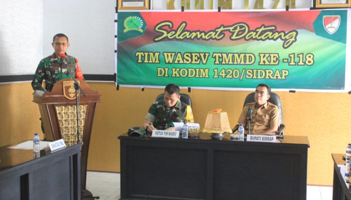 Dandim 1420/Sidrap Paparkan Pelaksanaan TMMD Ke-118 Kodim 1420/Sidrap kepada Tim Wasev