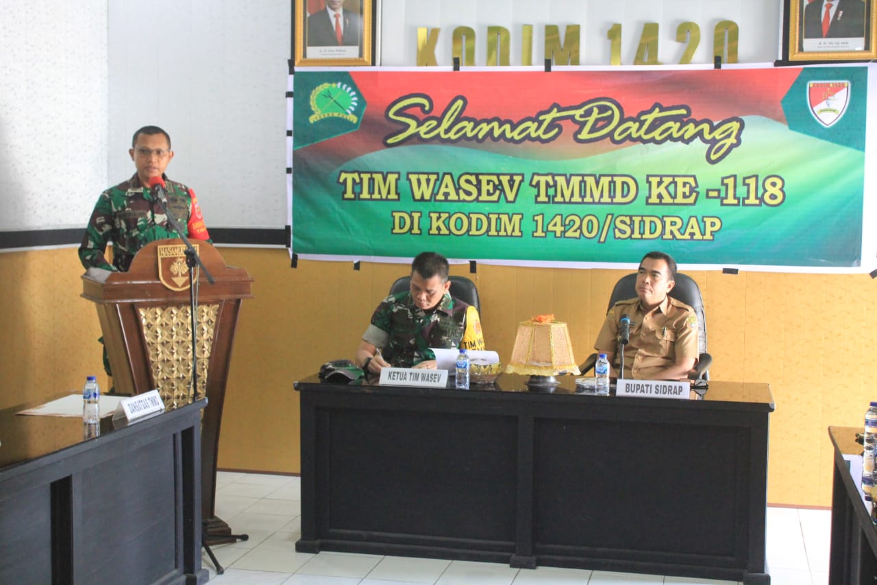 Dandim 1420/Sidrap Paparkan Pelaksanaan TMMD Ke-118 Kodim 1420/Sidrap kepada Tim Wasev