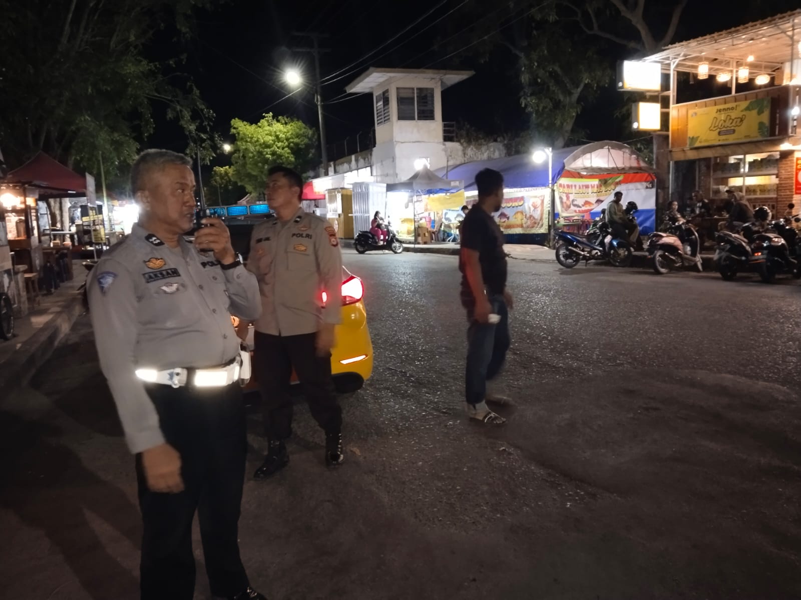 Libatkan Piket Fungsi Polsek Watang Sawitto Laksanakan Patroli di Malam Hari