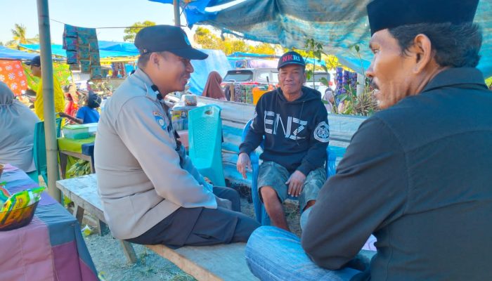 Bhabinkamtibmas Polsek Majauleng Polres Wajo Temui Tokoh Masyarakat, Ini Yang Disampaikan