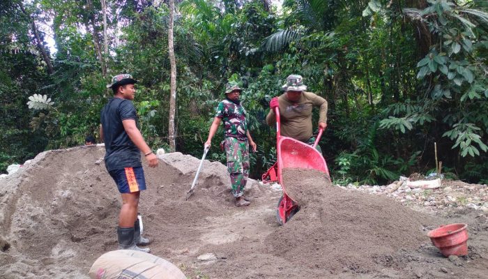 Perbaikan Jembatan Roboh di Desa Kalempang Dimulai, Peltu Edy Gunawan dan Satgas TMMD Berharap Dapat Selesai Tepat Waktu