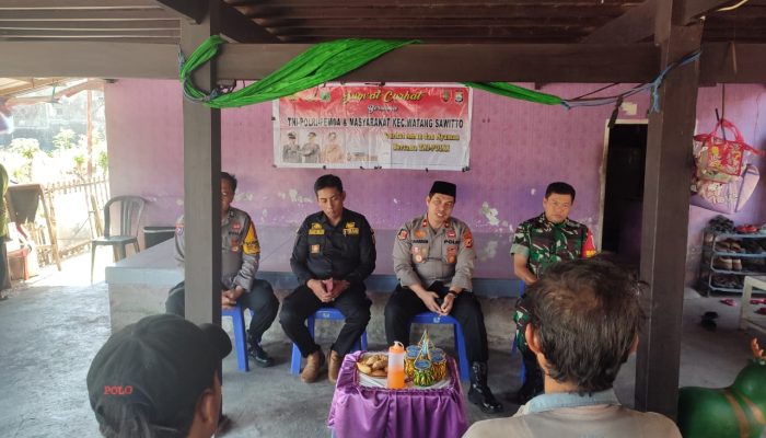Kapolsek Watang Sawitto Pimpin Pelaksanaan Jumat Curhat Bersama Warga Rubae