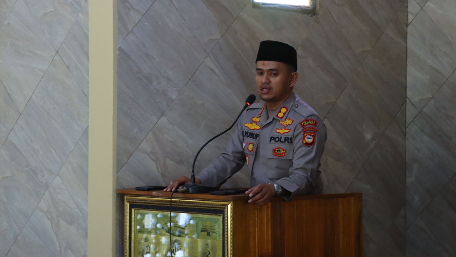Safari Jumat di Masjid Nur Ma'rif Desa Tottong, Kapolres Soppeng Sampaikan Hal Penting