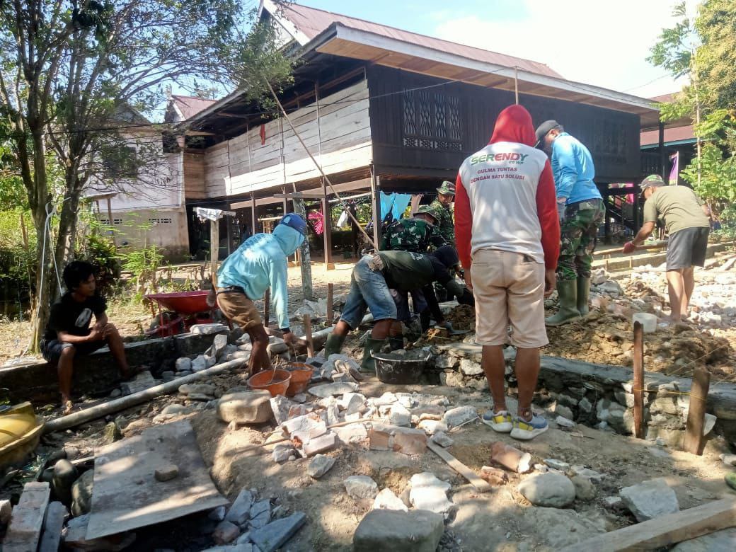Satgas TMMD Ke-118 Kodim 1420/Sidrap Teruskan Program Rehab Rumah Tidak Layak Huni untuk Tingkatkan Kesejahteraan Masyarakat