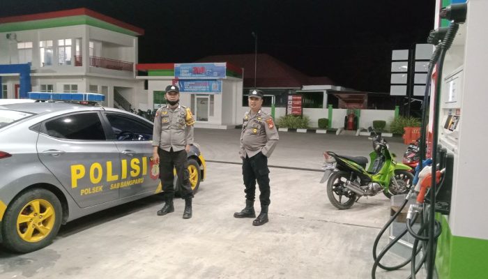 Antisipasi Gangguan Kamtibmas di Malam Hari, Personel Polsek Sabbangparu Polres Wajo Gelar Patroli di Beberapa Lokasi