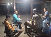 Serda Saharuddin Jalin Kemanunggalan TNI-Warga di Dusun 3 Paraja, Kalempang