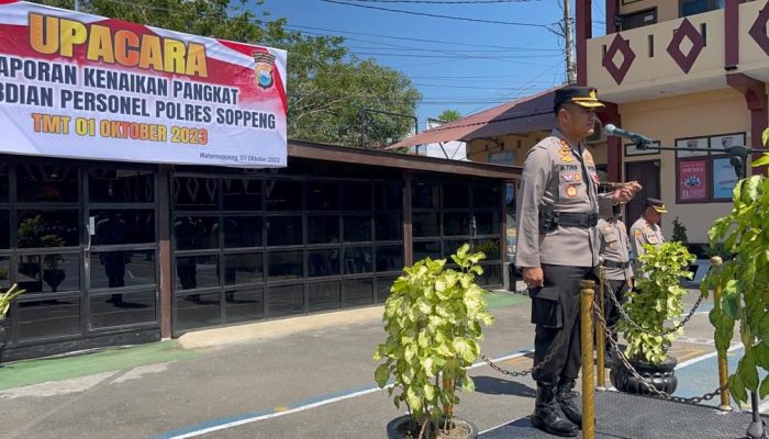 Kapolres Soppeng Pimpin Upacara Korps Raport Kenaikan Pangkat Pengabdian Personil Polres Soppeng TMT 01 Oktober 2023