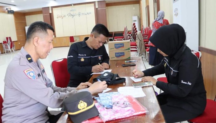 Polres Bone Gelar Donor Darah Dalam Rangka Hari Ulang Tahun Humas Polri Ke-72