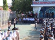 Ada Apa, Polisi di Soppeng Masuk Sekolah? Ternyata Ini Tujuannya !