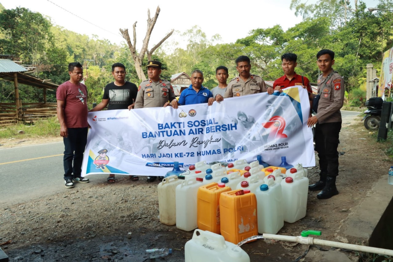 Jelang HUT Humas Polri Ke 72, Polres Toraja Utara Bantu Ketersediaan Air Bersih Untuk Masyarakat