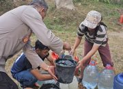 Kemarau Panjang, Polres Tana Toraja Berbagi Air Bersih
