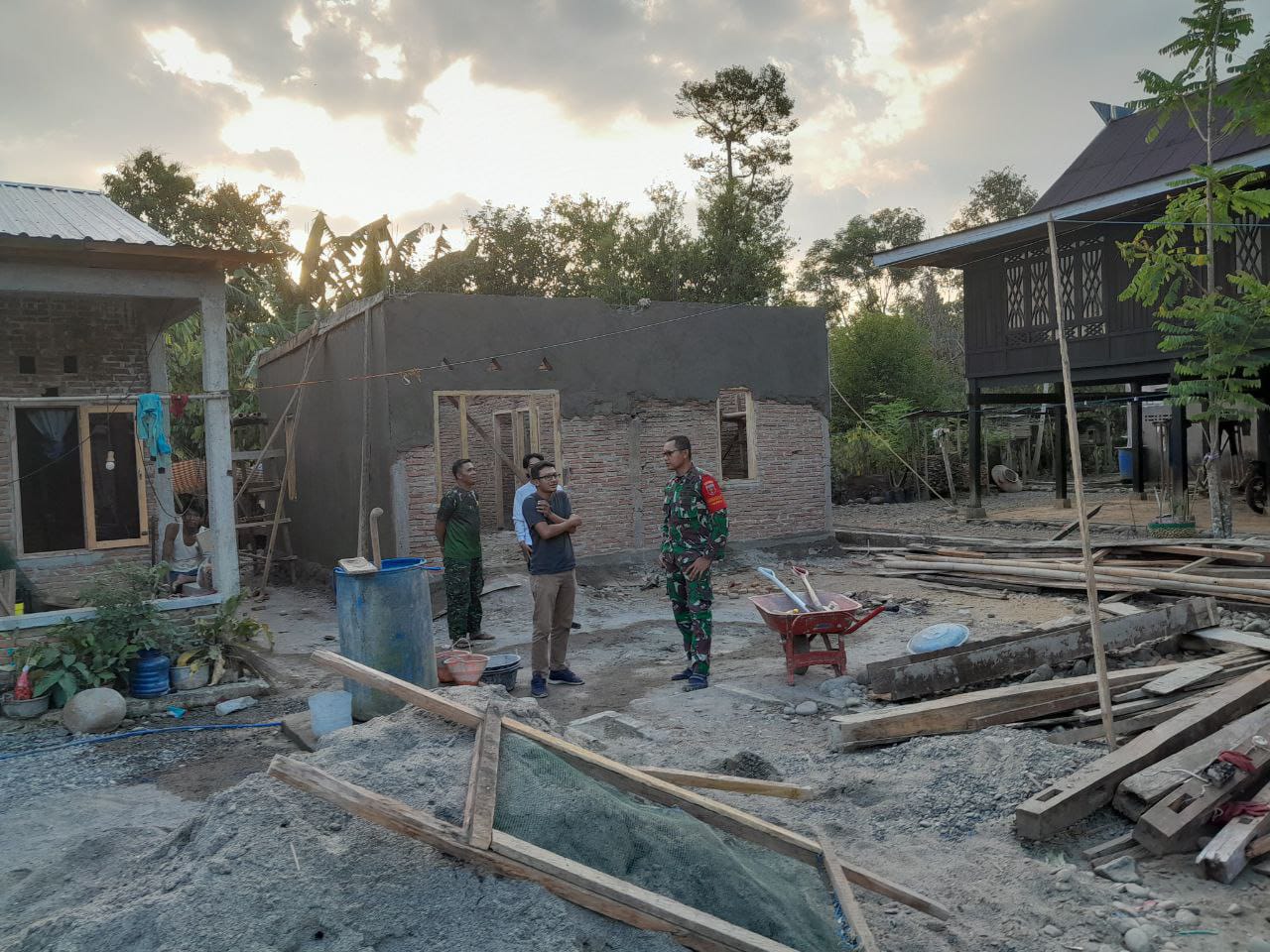 Satgas TMMD Ke-118 Sidrap Berikan Harapan Baru Melalui Program Rehabilitasi Rumah Warga