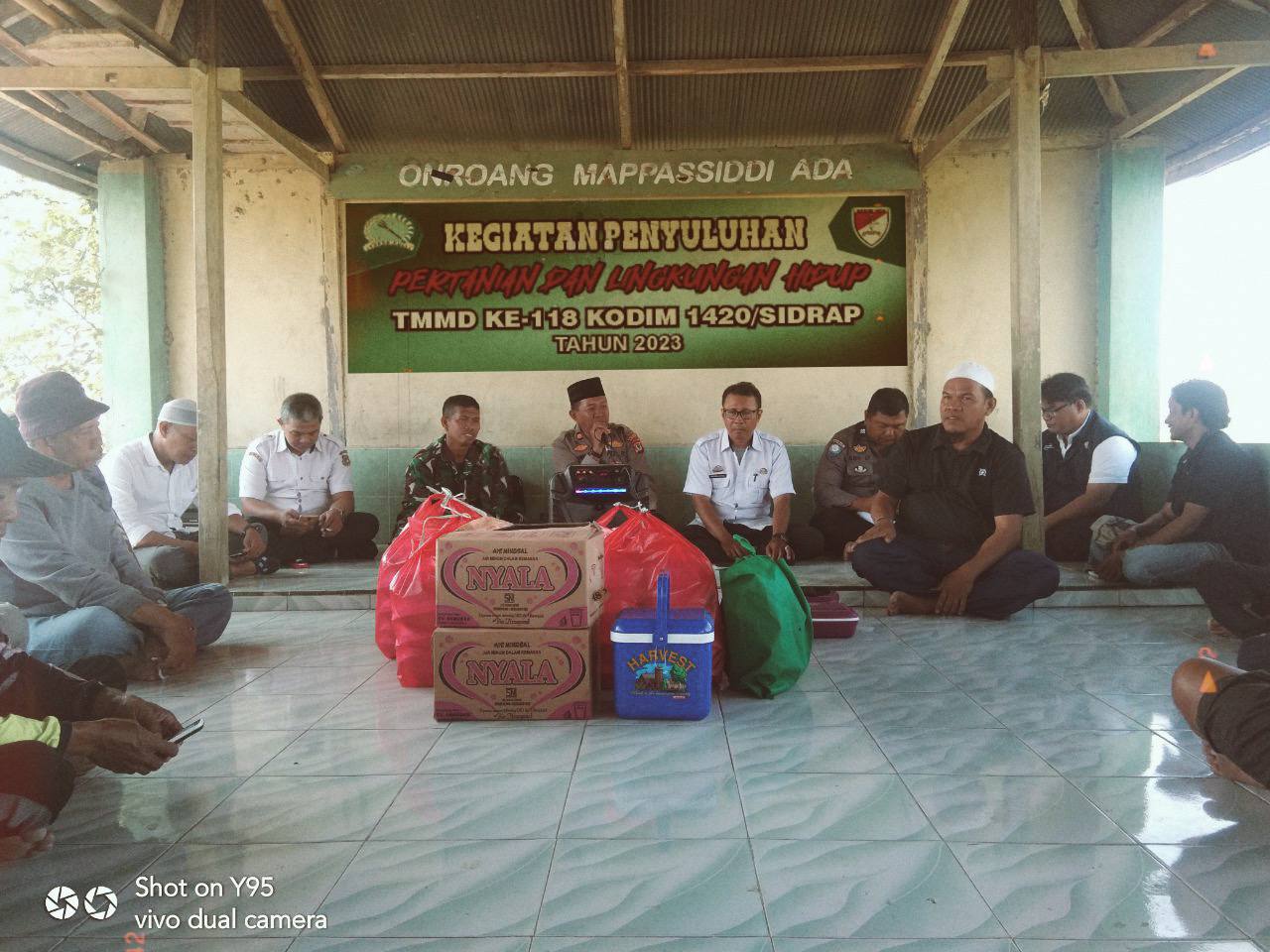 Satgas TMMD Ke-118 Sidrap dan Disran Pemkab Sidrap Membimbing Warga dalam Pengetahuan Pertanian dan Lingkungan