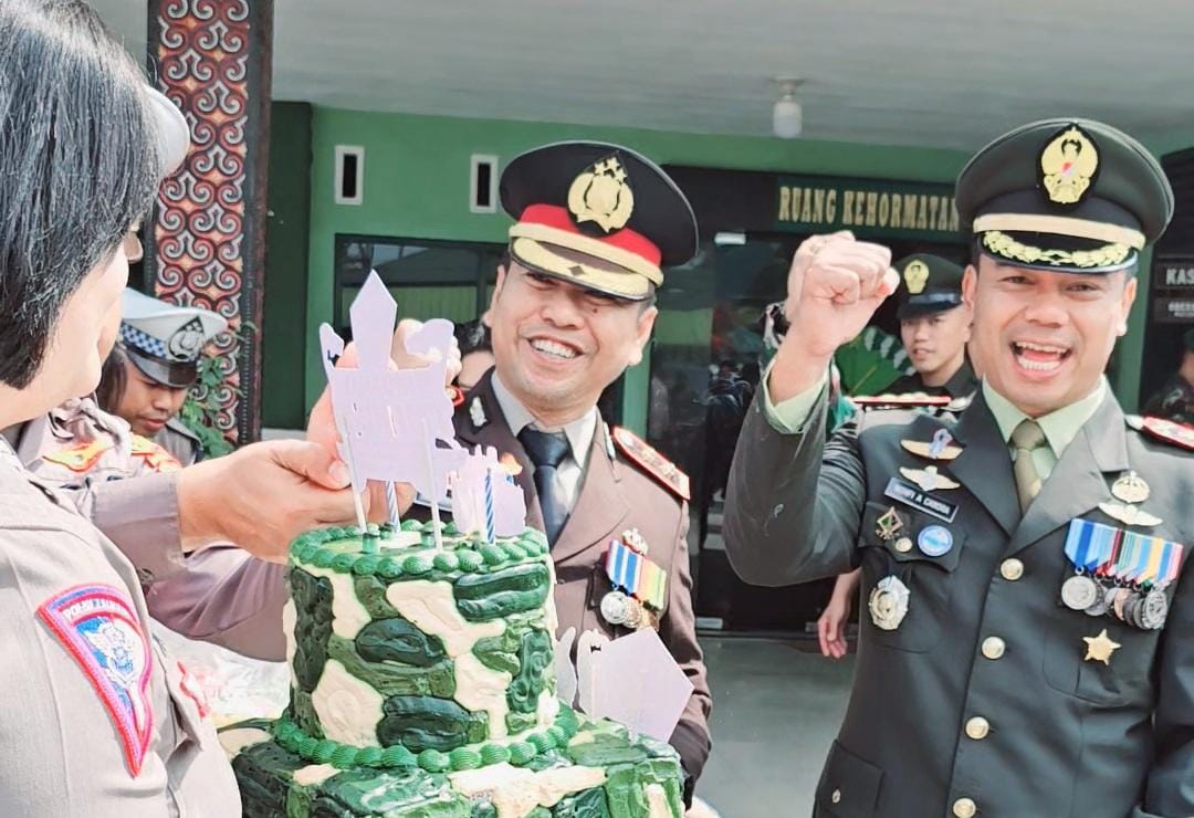 Meriahkan Dirgahayu TNI Ke - 78 Polres Tana Toraja Kunjungi Makodim 1414/Tator