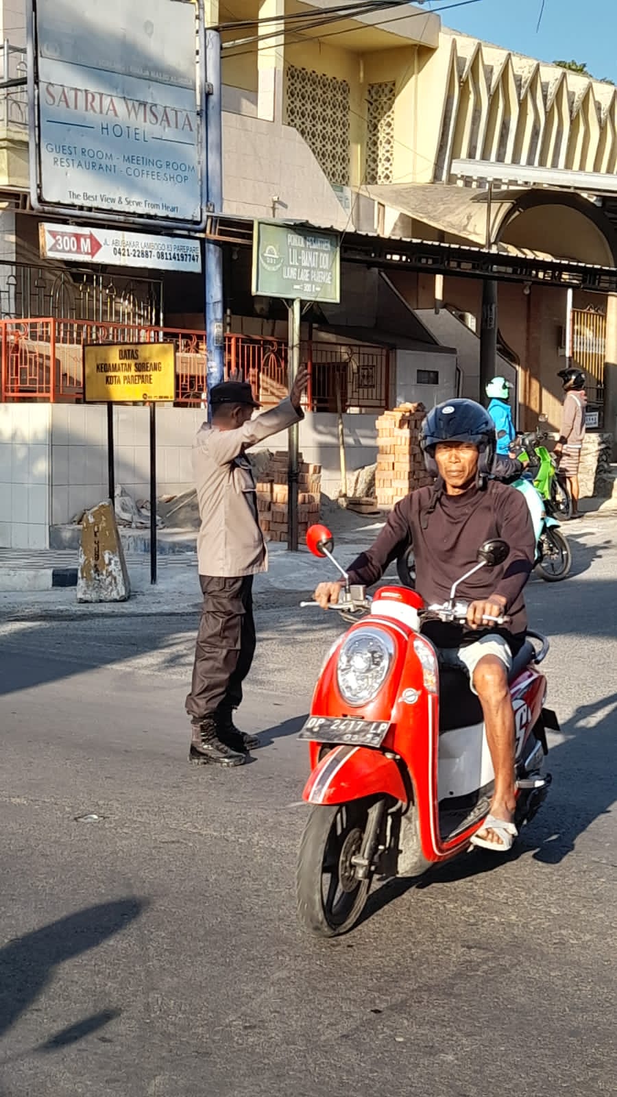 Jawab Harapan Masyarakat, Polsek Soreang Turunkan Personil Lakukan Strong Point Disiang Hari