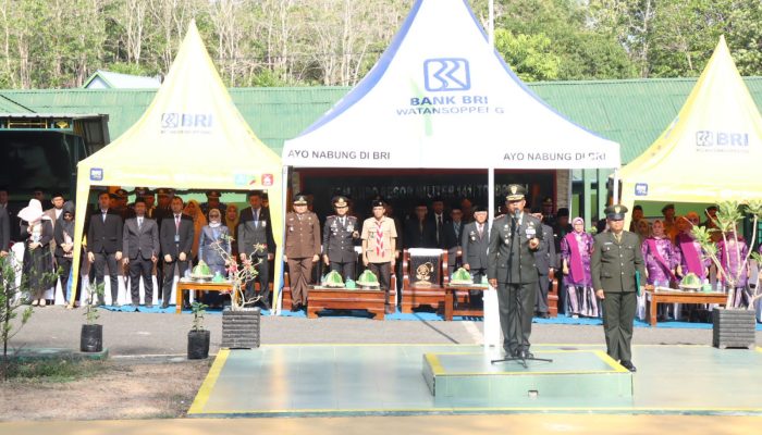 Hadiri Upacara Peringatan HUT TNI ke 78, Kapolres Soppeng Bersama PJU dan Kapolsek Berikan Surprice Nasi Tumpeng