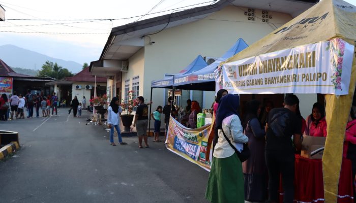 Antisipasi Inflasi, Polres Palopo Gelar Bazar Murah Di Mapolres