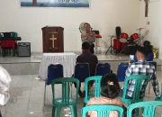 Kasat Samapta Sampaikan Program Kapolres Pare-Pare Saat Pimpin Minggu Kasih di Gereja GKII