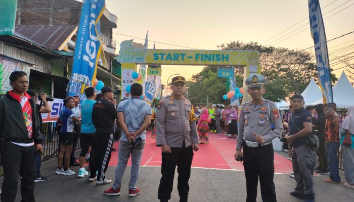 Kasat Lantas Pimpin Langsung PAM Gatur Lalin Fun Run Kabupaten Sinjai