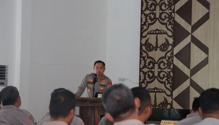 Kapolres Luwu Ingatkan Peran Penting Bhabinkamtibmas Jaga Kamtibmas Jelang Pemilu Serentak 2024