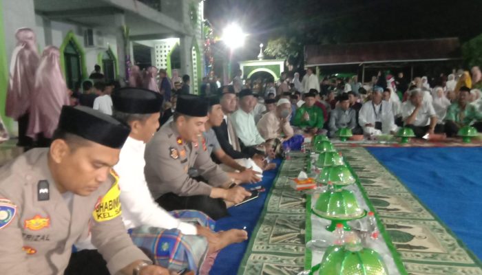 Kapolsek Watang Sawitto Hadiri Peringatan Maulid Nabi di Masjid Al Fala Garessi