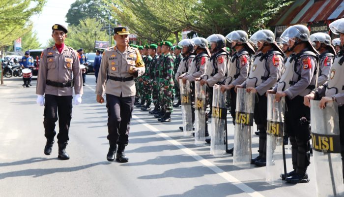 Kapolres Palopo Pimpin Pelaksanaan Apel Gelar Pasukan Mantap Brata Pengamanan Pemilu 2023-2024