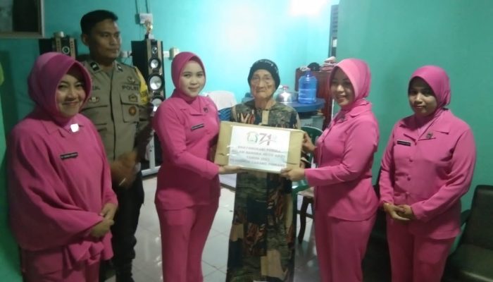 Bhayangkari Ranting Polsek Watang Sawitto Laksanakan Anjangsana Dalam Rangka Hari Gerak Kesatuan Bhayangkari Ke 71 Tahun