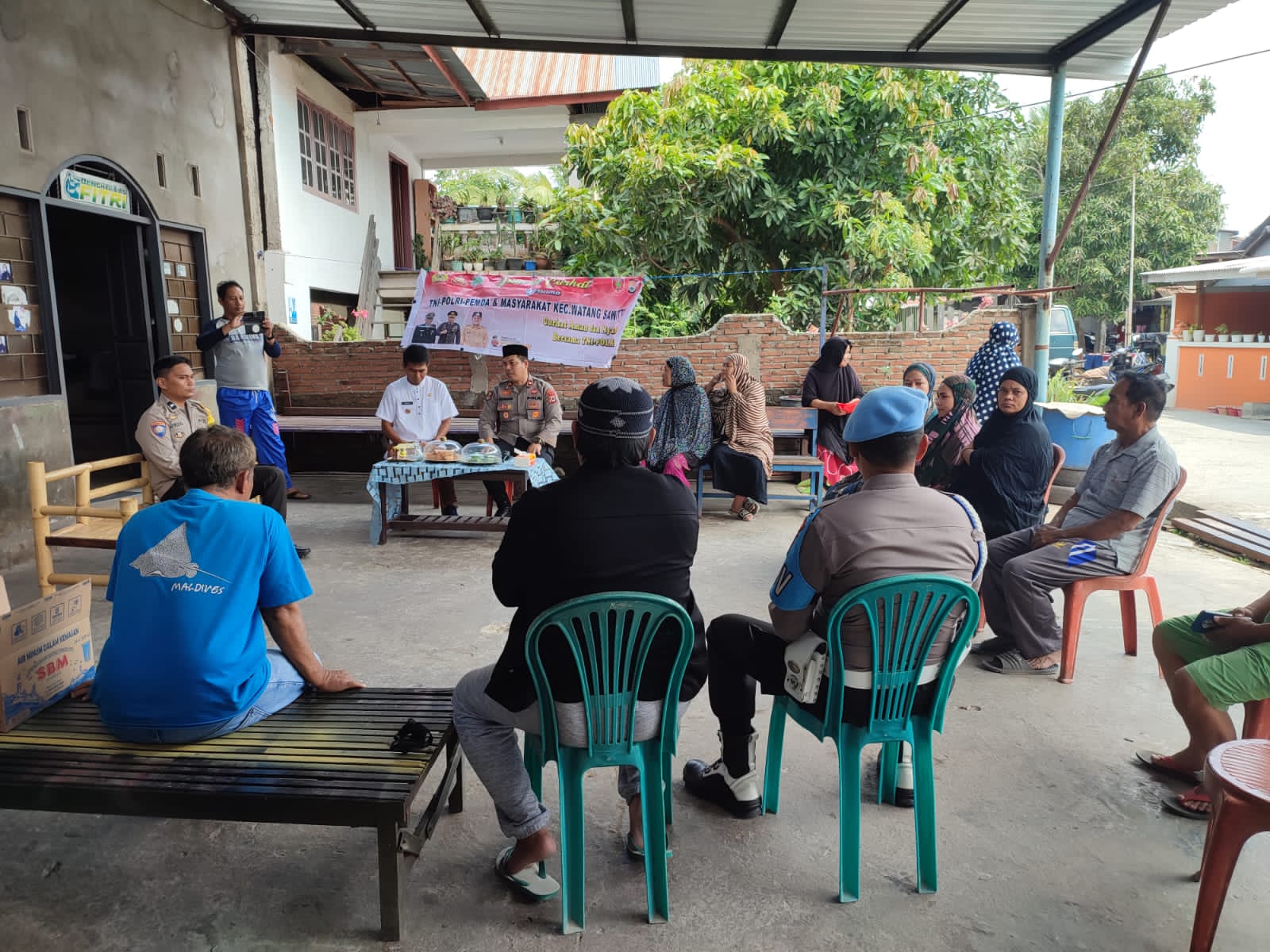 Polsek Watang Sawitto Laksanakan Jum'at Curhat Bersama Warga Sawitto