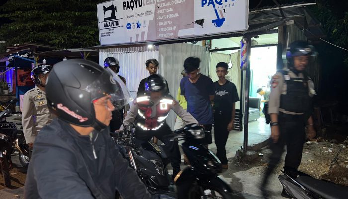 Kapolres Pare-Pare Pimpin Patroli Malam Minggu, Sejumlah Remaja Di Amankan