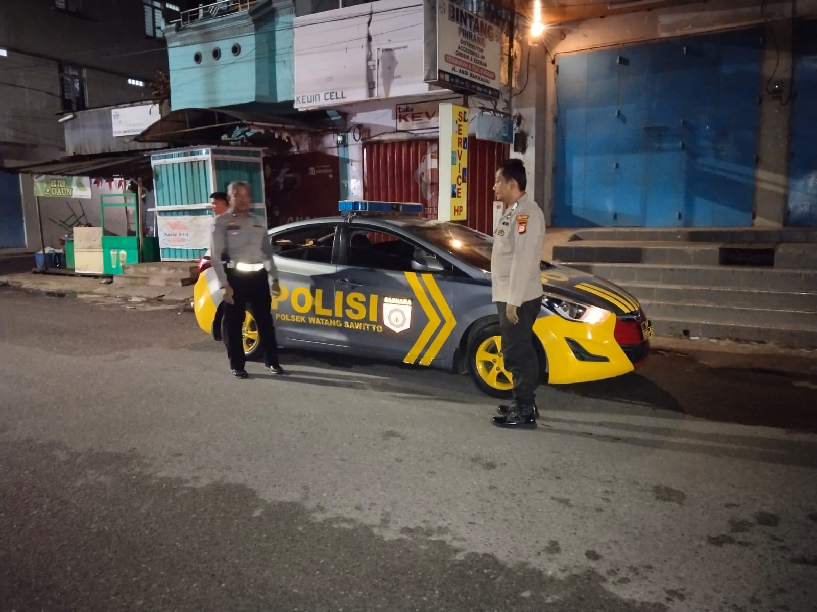 Personil Polsek Watang Sawitto Laksanakan Patroli Dimalam Hari, Ini Tujuannya