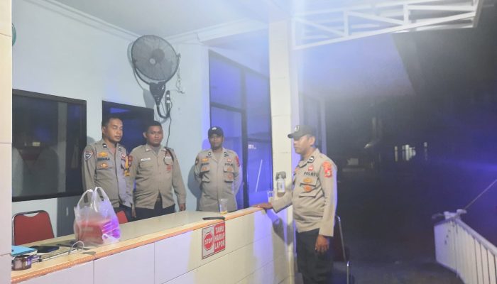 Jaga Kamtibmas, Patroli Dialogis Dimalam Hari Terus Digencarkan Personil Polsek Watang Sawitto