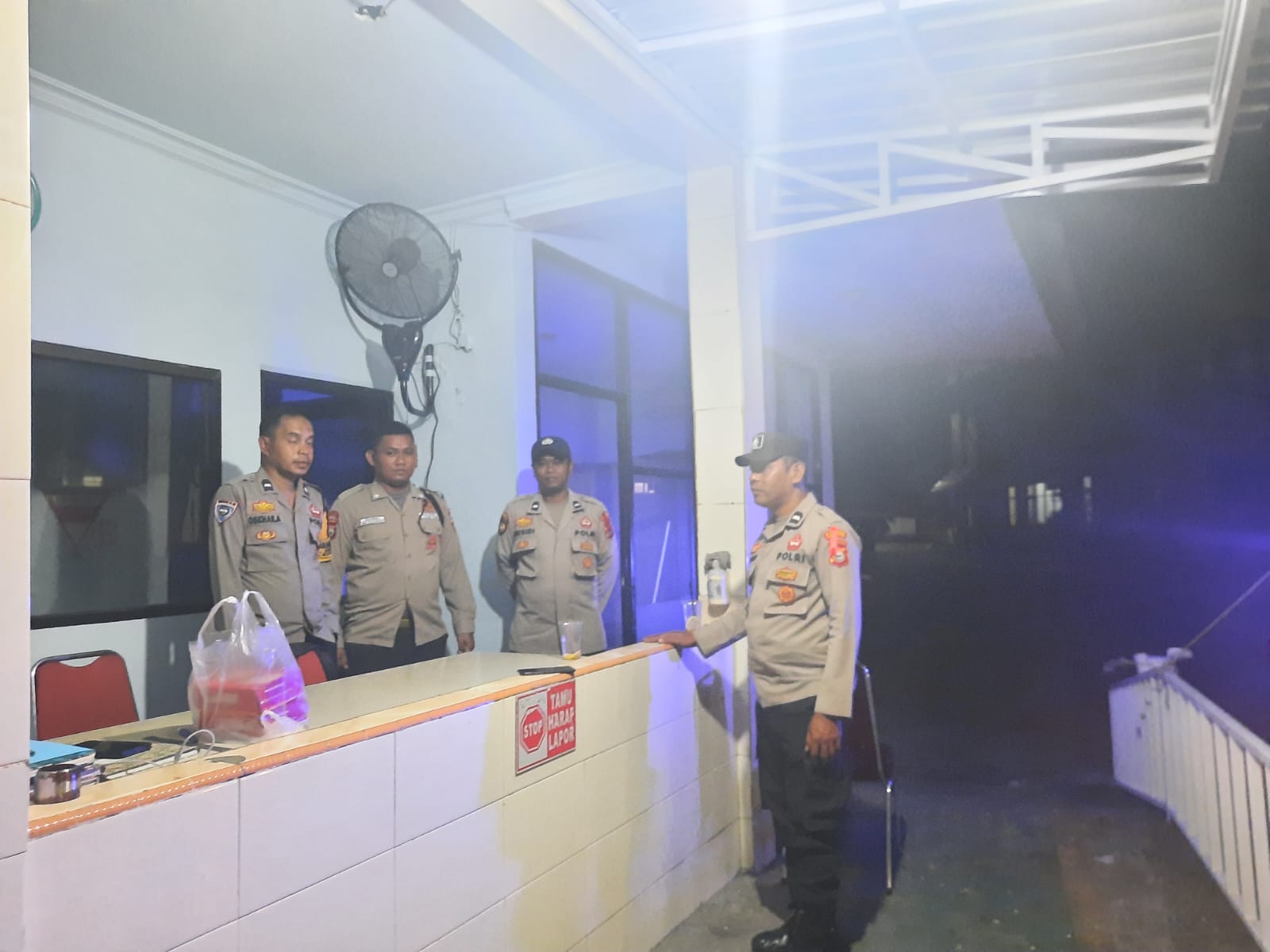 Jaga Kamtibmas, Patroli Dialogis Dimalam Hari Terus Digencarkan Personil Polsek Watang Sawitto