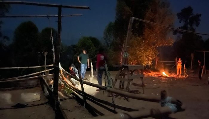 Resmob Polres Tana Toraja Membongkar dan Membakar Arena Praktek Judi Sabung Ayam