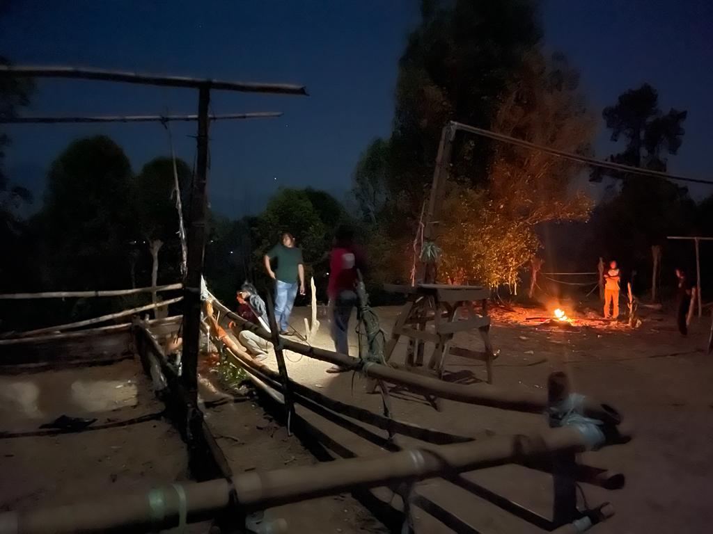 Resmob Polres Tana Toraja Membongkar dan Membakar Arena Praktek Judi Sabung Ayam