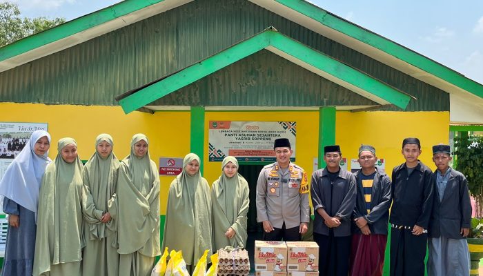 Bentuk Kepedulian, Kapolres Soppeng Silaturahmi dan Salurkan Sembako di Panti Asuhan Ponpes Yasrib Lapajung